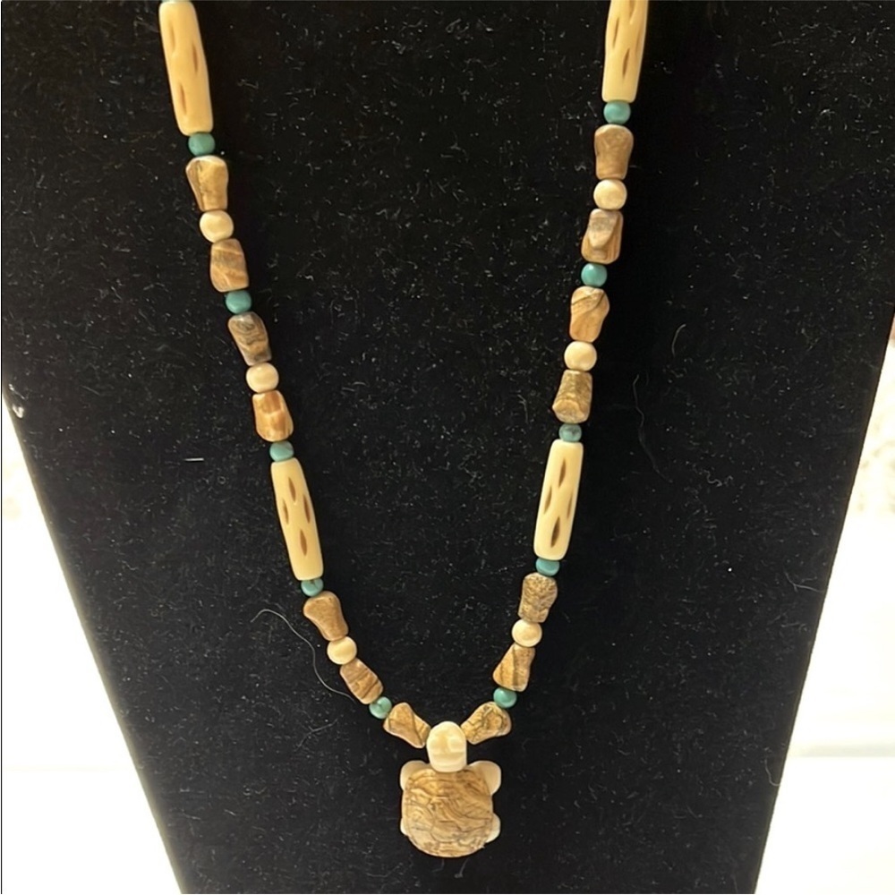 Native American hand carved stone necklace - Picture 7 of 7